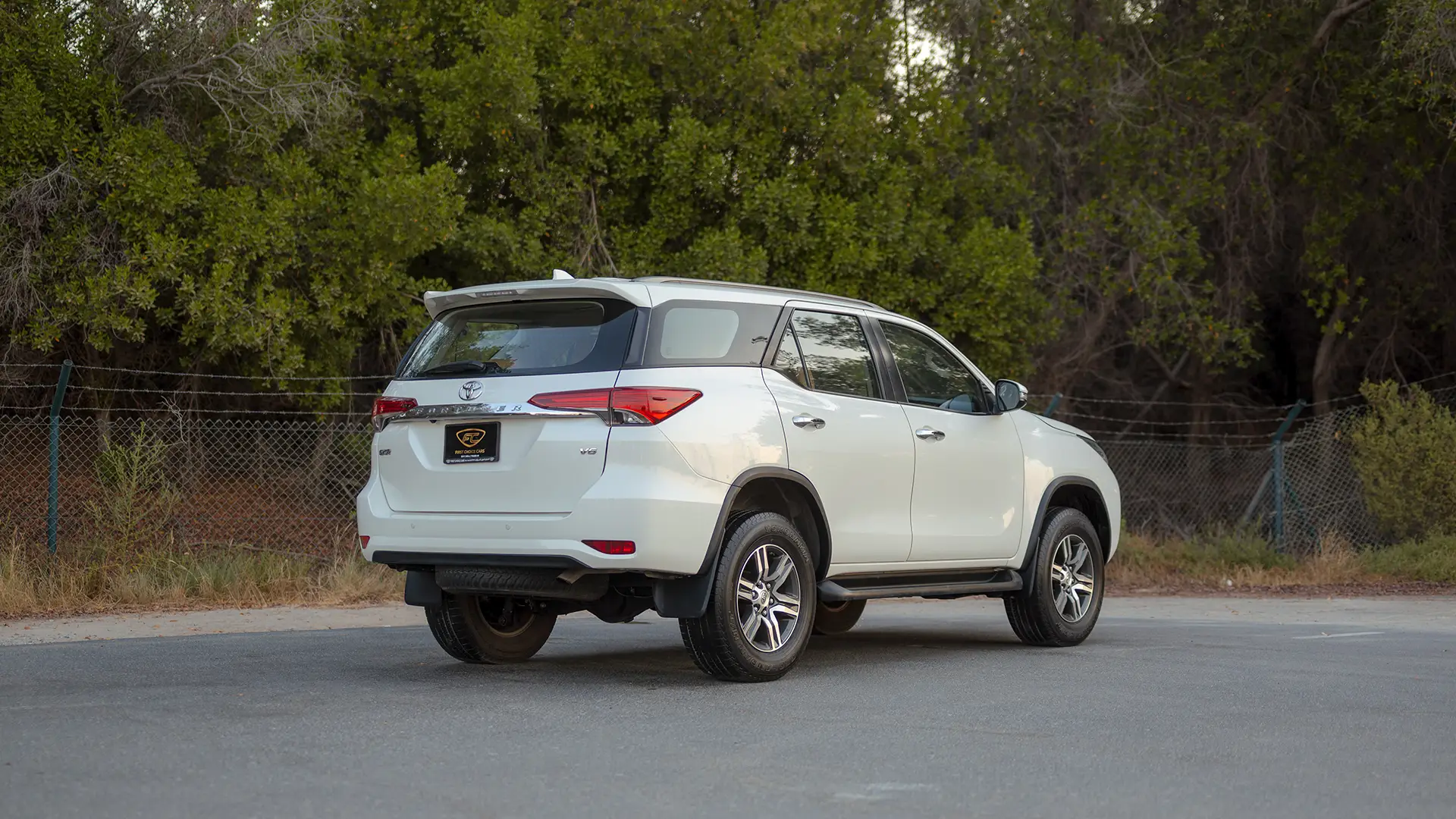 Used 2020 Toyota Fortuner GXR in White – Right Back Diagonal (45°) View for Sale at First Choice Cars Dubai Sharjah