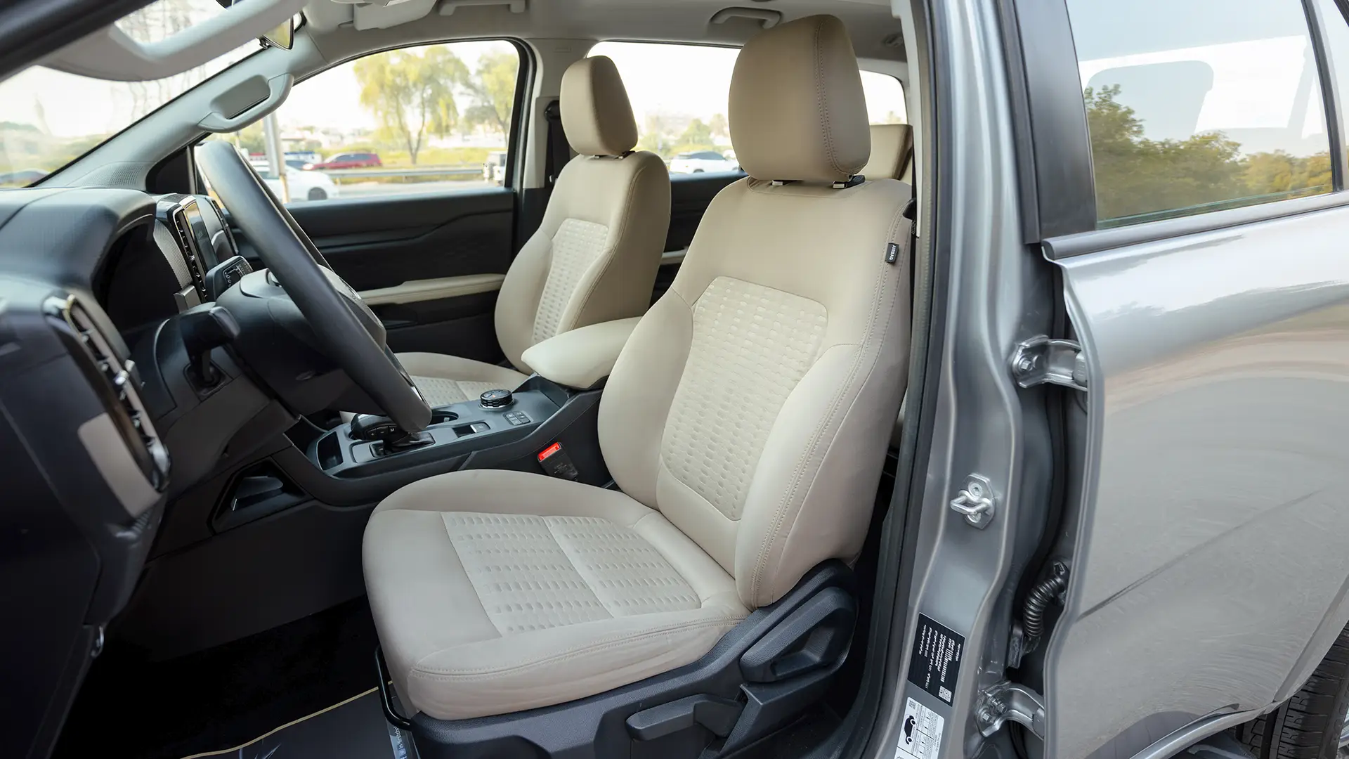 Used 2024 Ford Everest XLS in Silver – Front Driver Side Cabin View for Sale at First Choice Cars Dubai Sharjah
