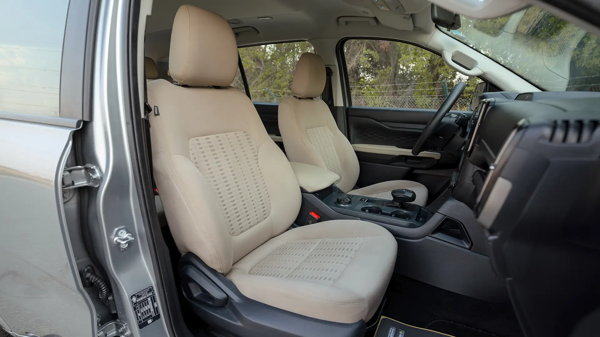 Used 2024 Ford Everest XLS in Silver – Front Passenger Side Cabin View for Sale at First Choice Cars Dubai Sharjah