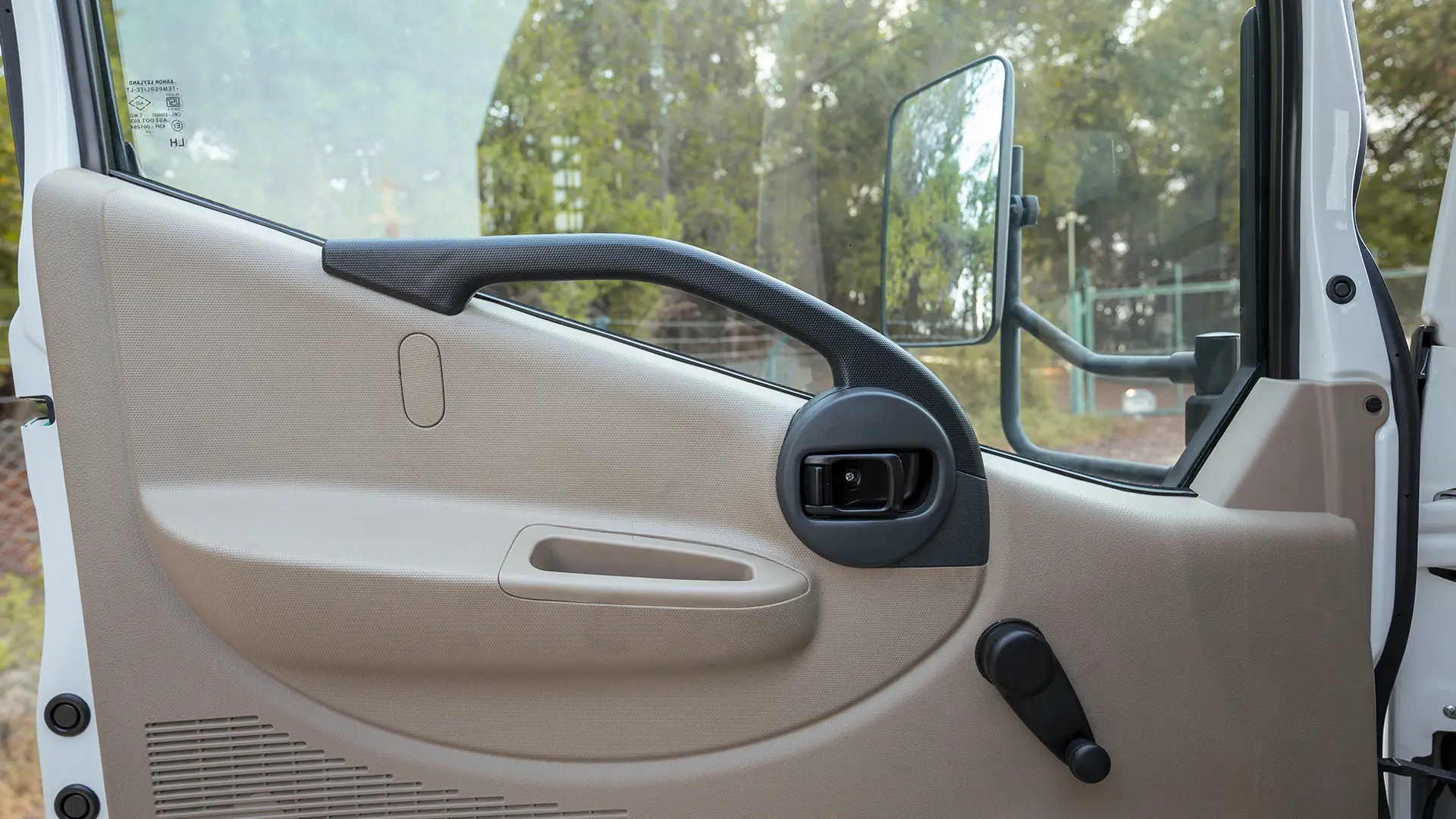 Used 2025 Ashok Leyland Partner LX in White – Driver Door Panel Full View for Sale at First Choice Cars Dubai Sharjah