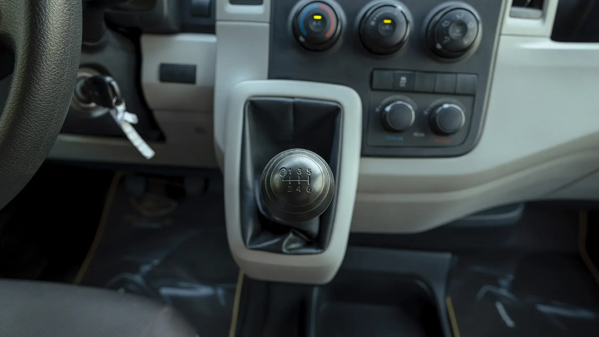 Used 2022 Toyota Hiace GL High Roof in White – Center Console & Gear Shifter for Sale at First Choice Cars Dubai Sharjah
