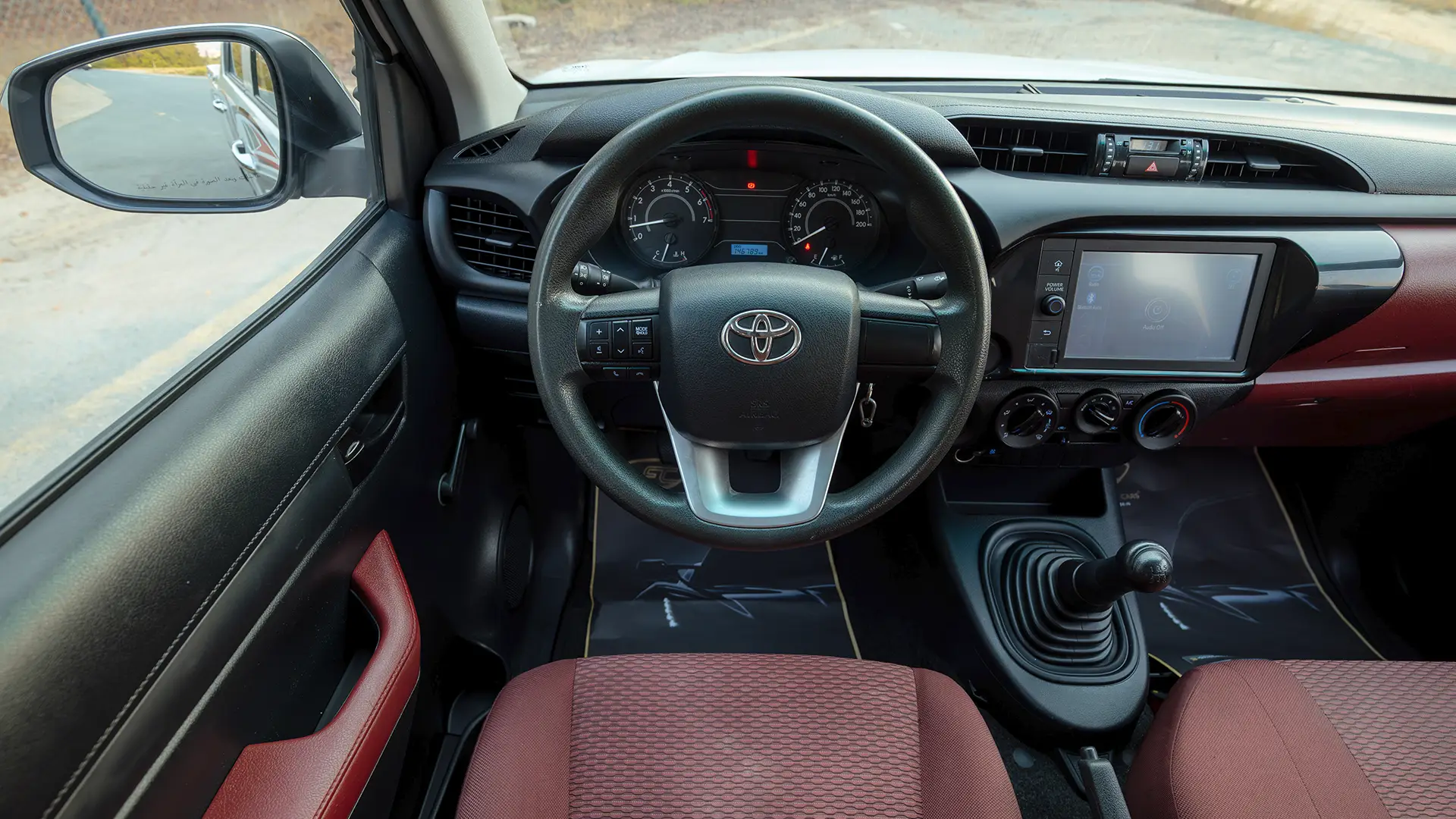 Used 2022 Toyota Hilux GLX Double Cabin in White – Steering Wheel & Instrument Cluster for Sale at First Choice Cars Dubai Sharjah