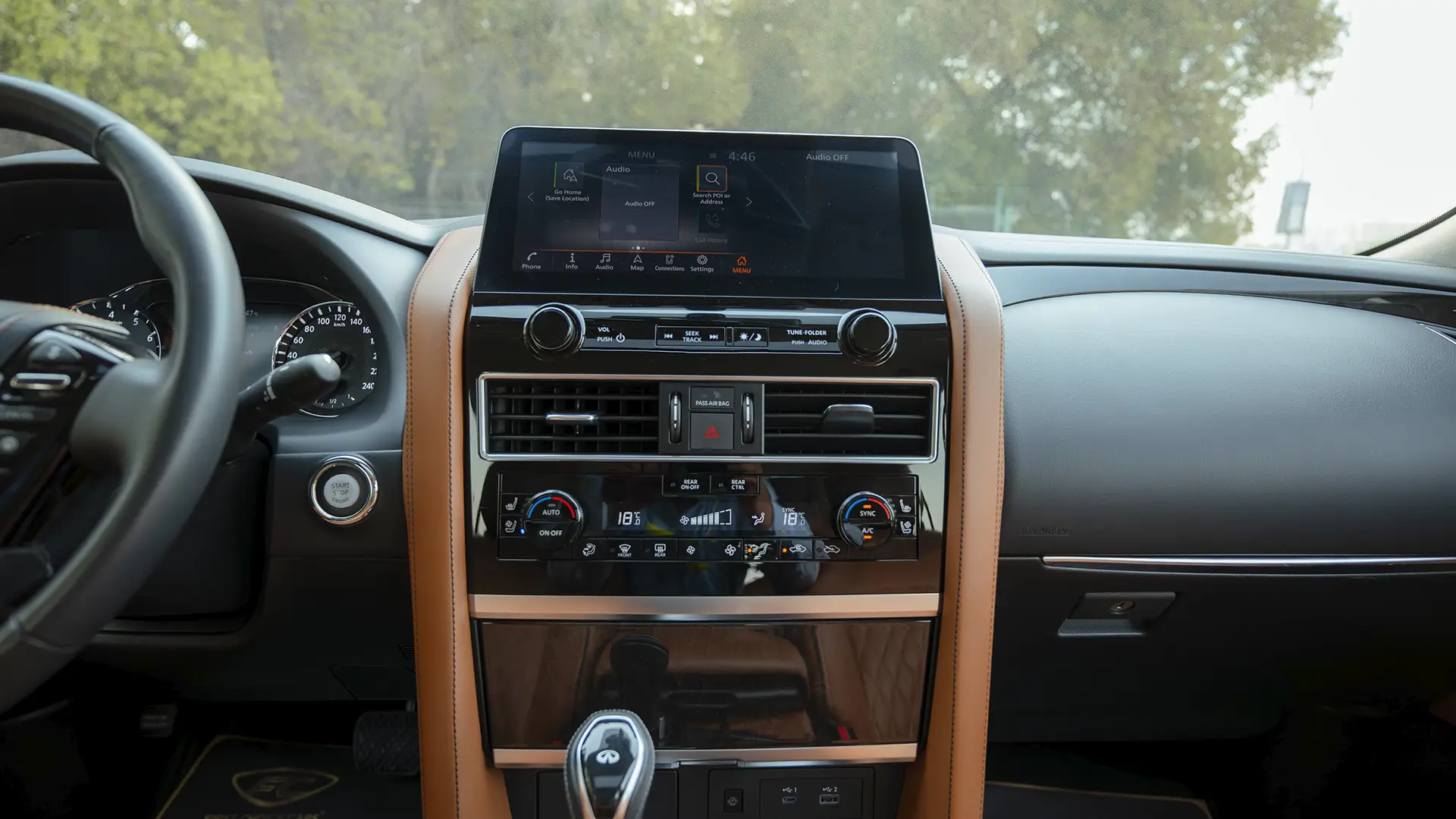 Used 2024 Infiniti QX80 Sensory in White – Infotainment / Touchscreen System for Sale at First Choice Cars Dubai Sharjah