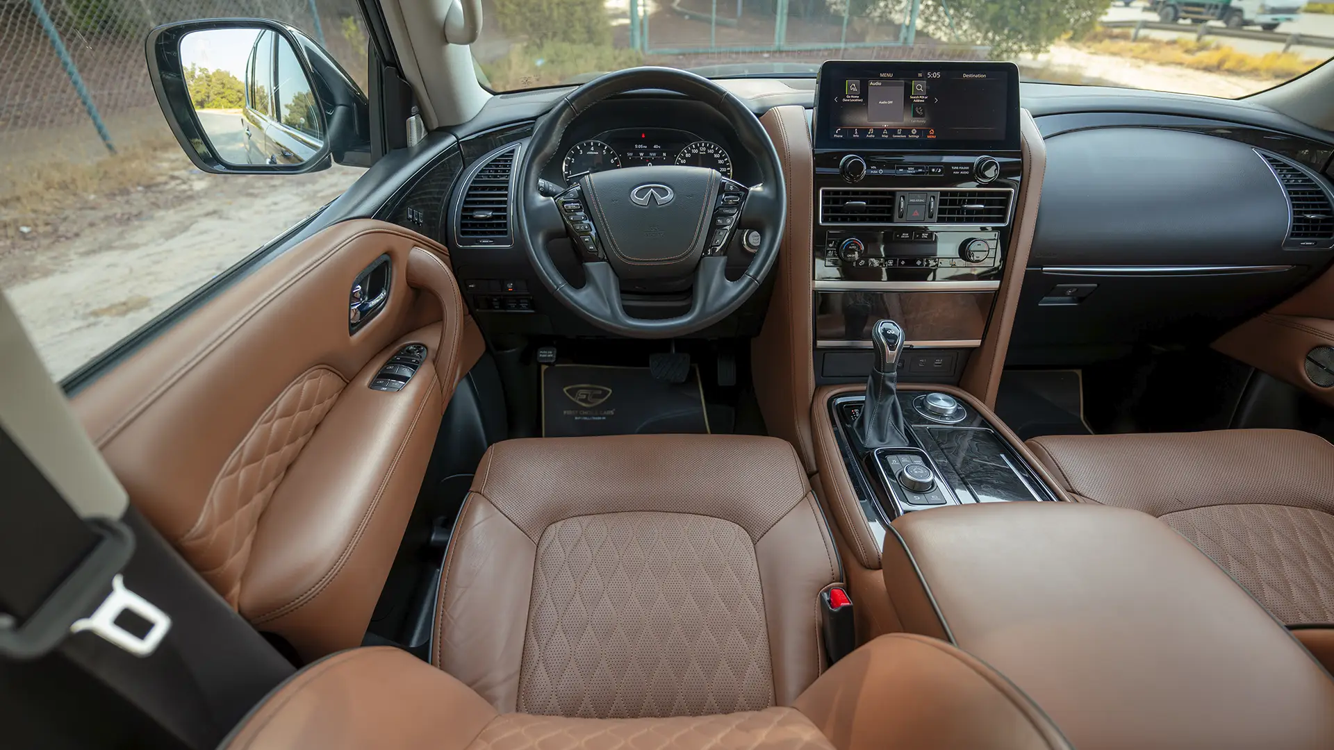 Used 2024 Infiniti QX80 Sensory in Grey – Steering Wheel & Instrument Cluster for Sale at First Choice Cars Dubai Sharjah