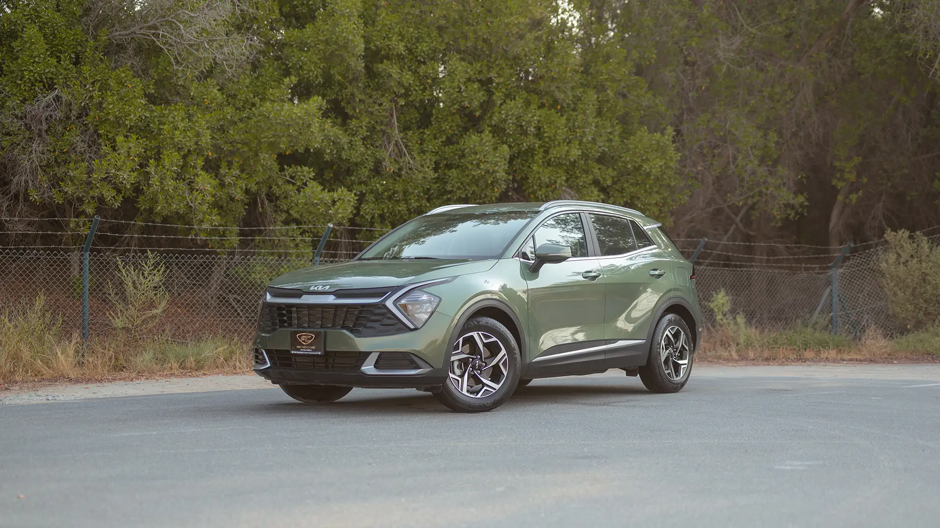 Used 2025 Kia Sportage LX in Green – Left Front Diagonal (45°) View for Sale at First Choice Cars Dubai Sharjah