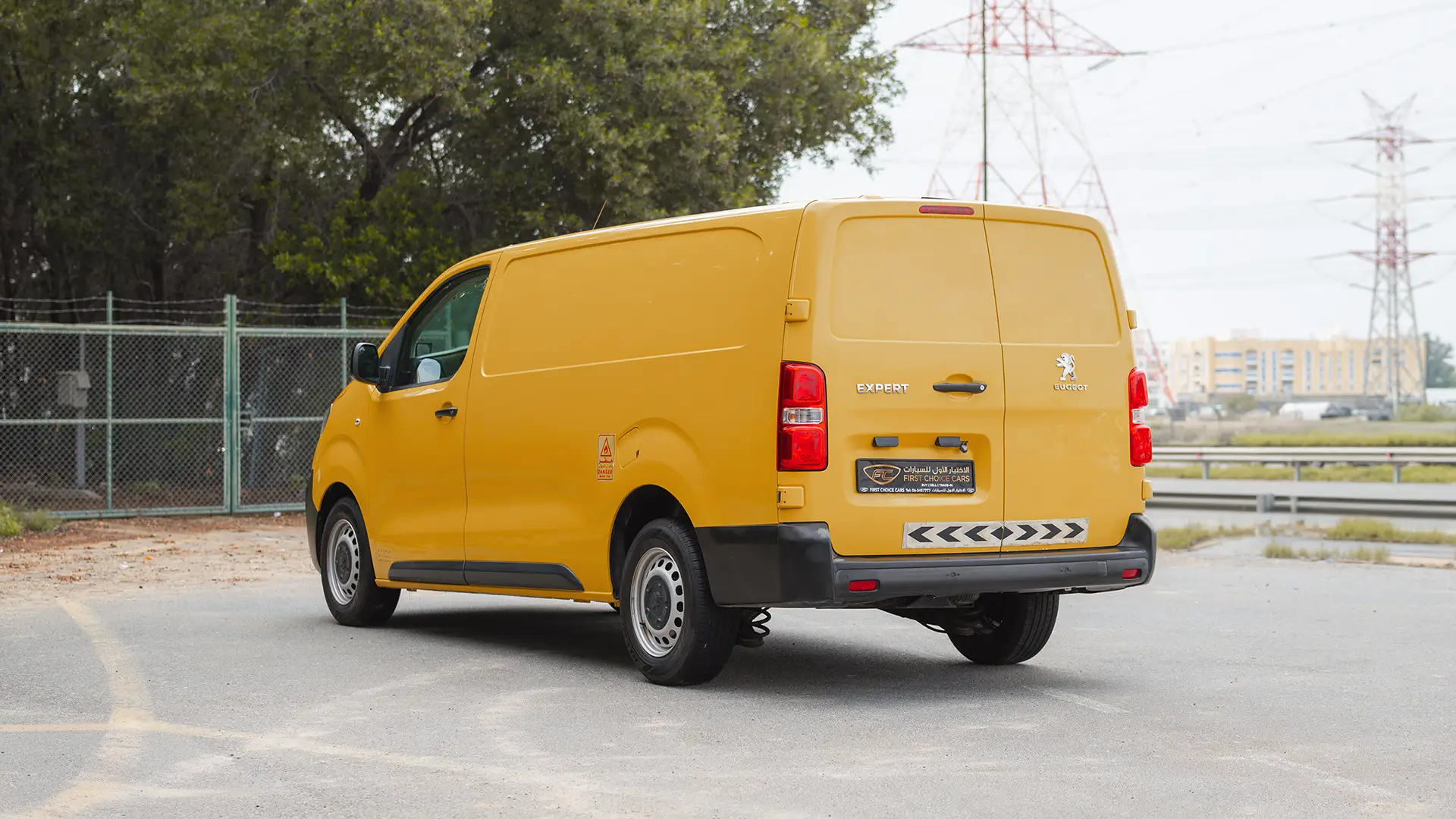 Used 2021 Peugeot Expert L3 in Yellow – Left Back Diagonal (45°) View for Sale at First Choice Cars Dubai Sharjah