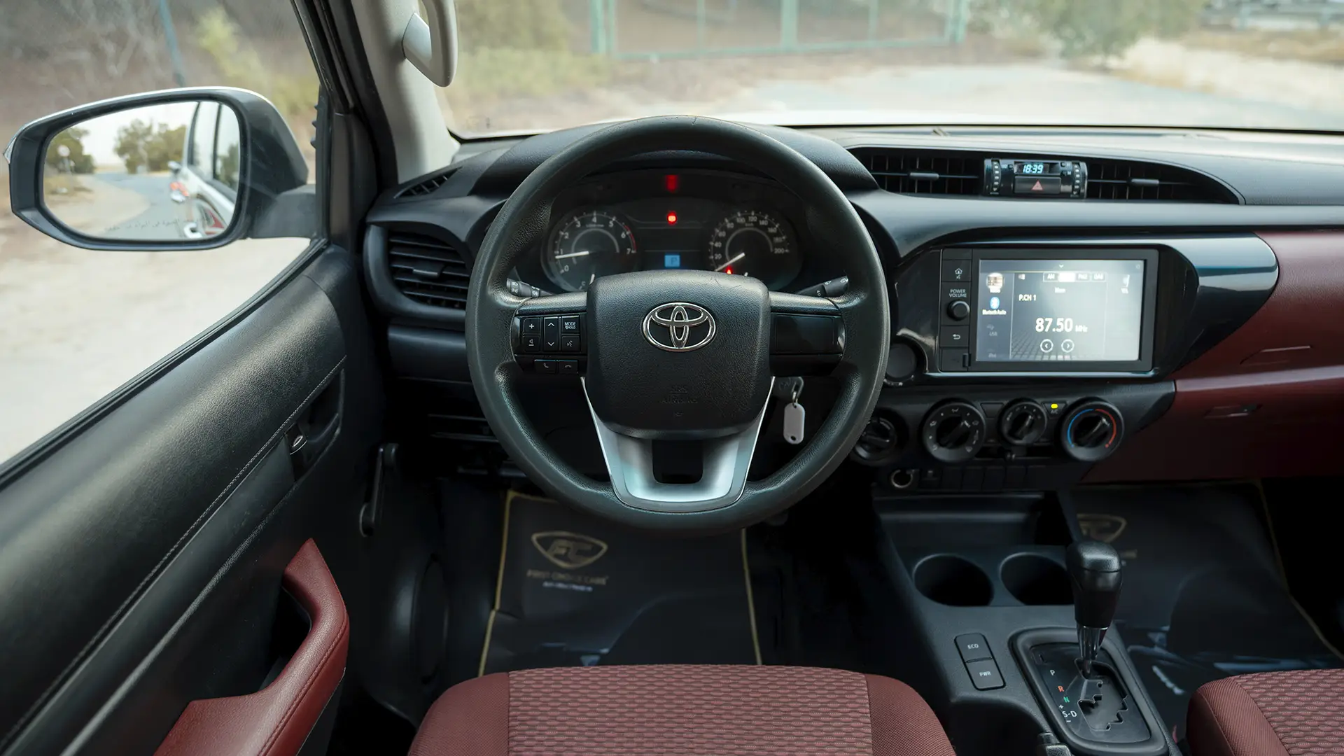 Used 2022 Toyota Hilux GLX Double Cabin in White – Steering Wheel & Instrument Cluster for Sale at First Choice Cars Dubai Sharjah