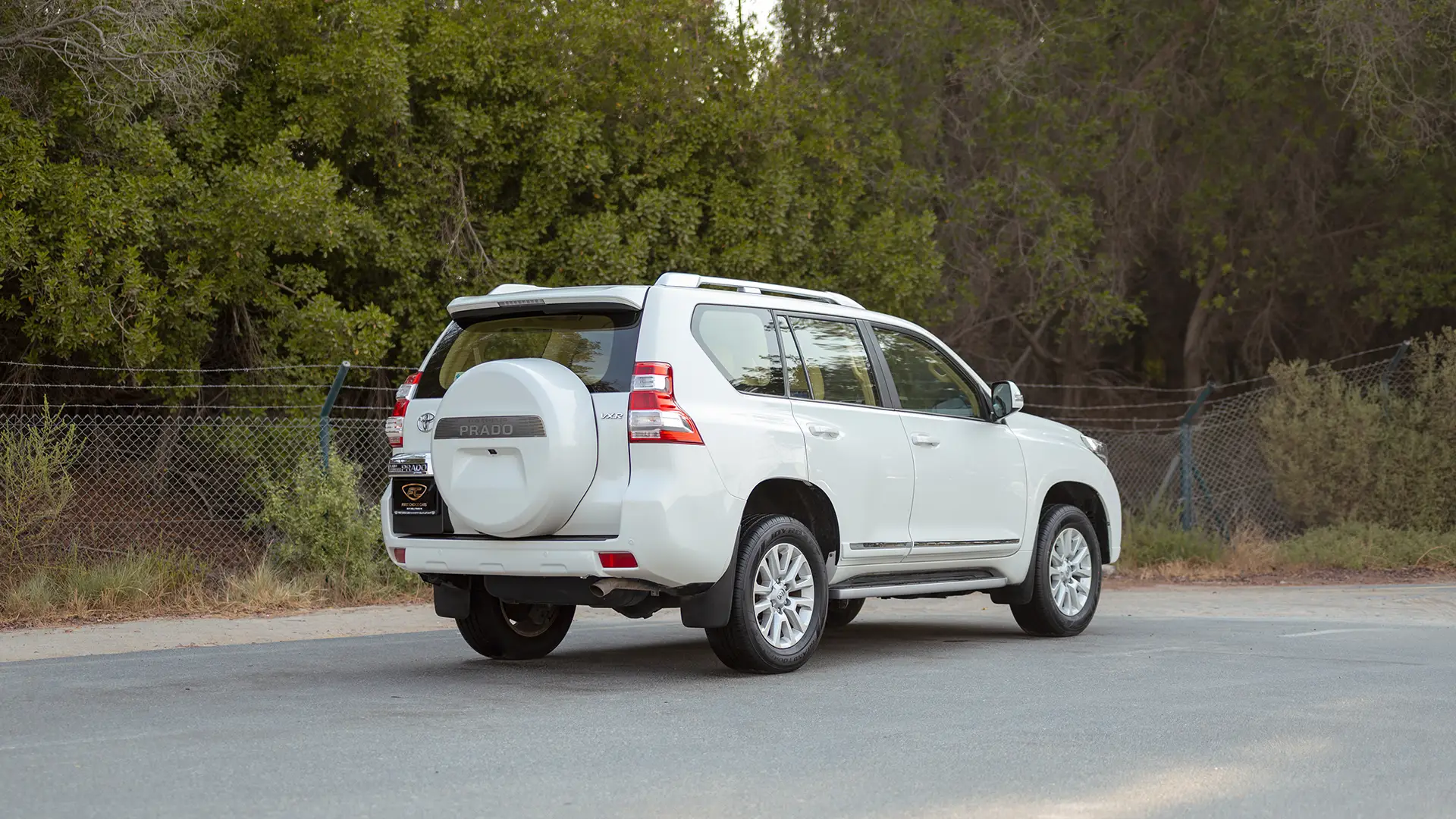 Used 2016 Toyota Prado VXR in White – Right Back Diagonal (45°) View for Sale at First Choice Cars Dubai Sharjah