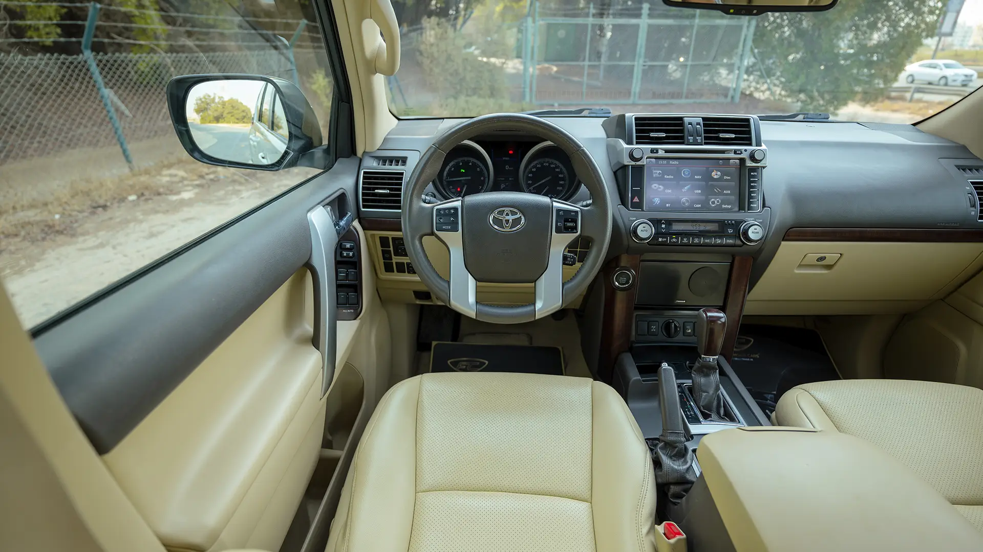 Used 2016 Toyota Prado VXR in White – Steering Wheel & Instrument Cluster for Sale at First Choice Cars Dubai Sharjah