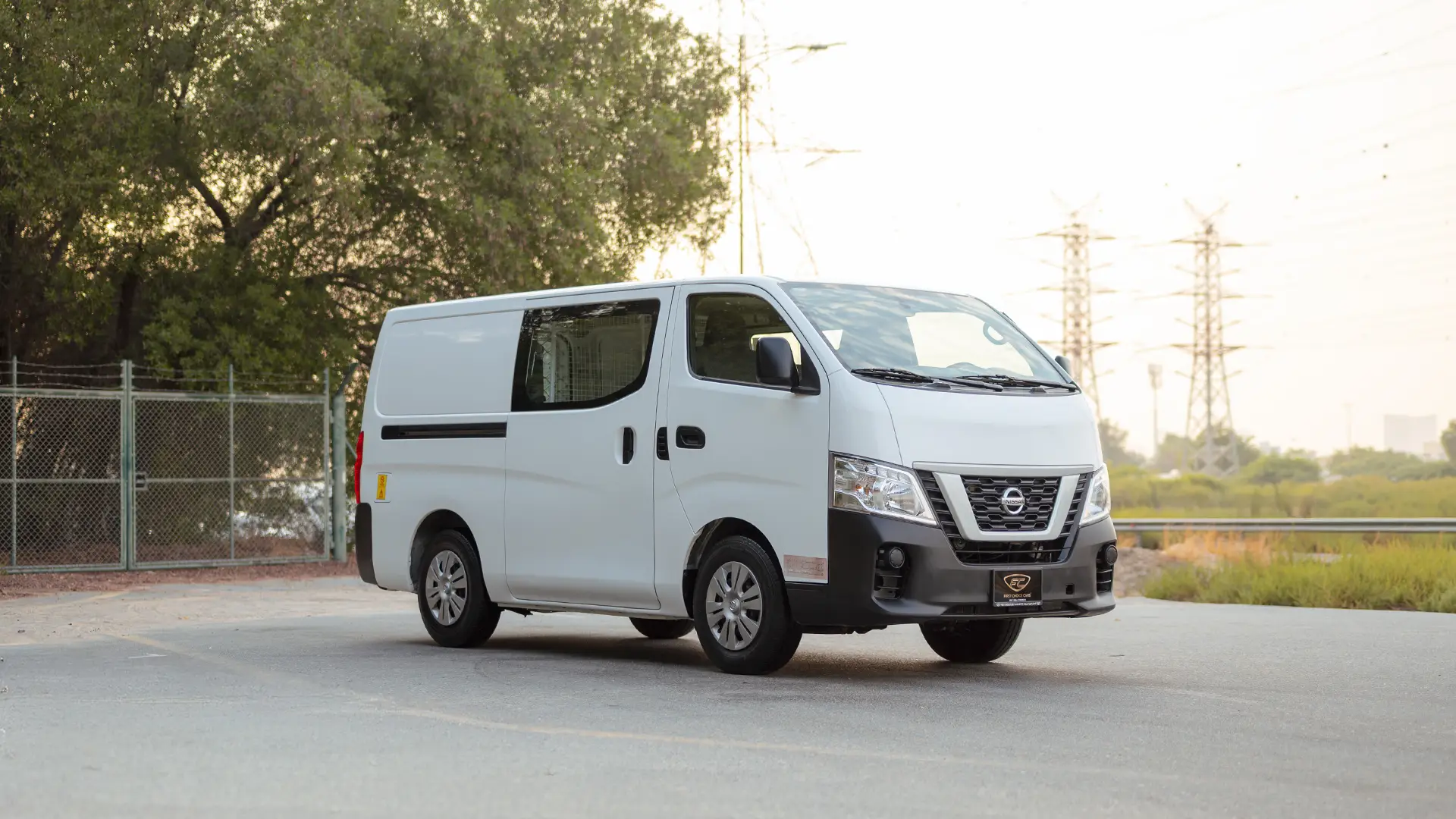 Used 2022 Nissan Urvan Standard Roof in White – Right Front Diagonal (45°) View for Sale at First Choice Cars Dubai Sharjah