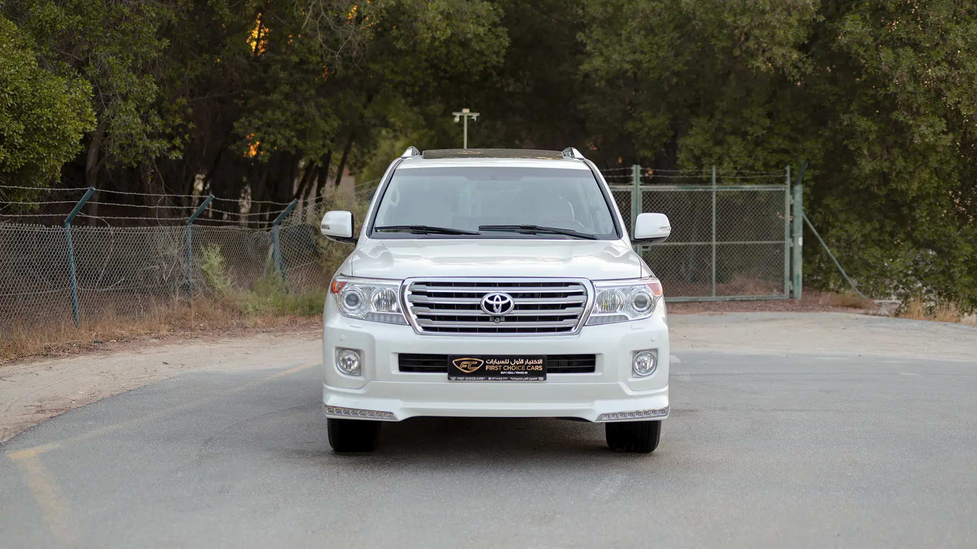 Used 2014 Toyota Land Cruiser VXR in White – Front View for Sale at First Choice Cars Dubai Sharjah
