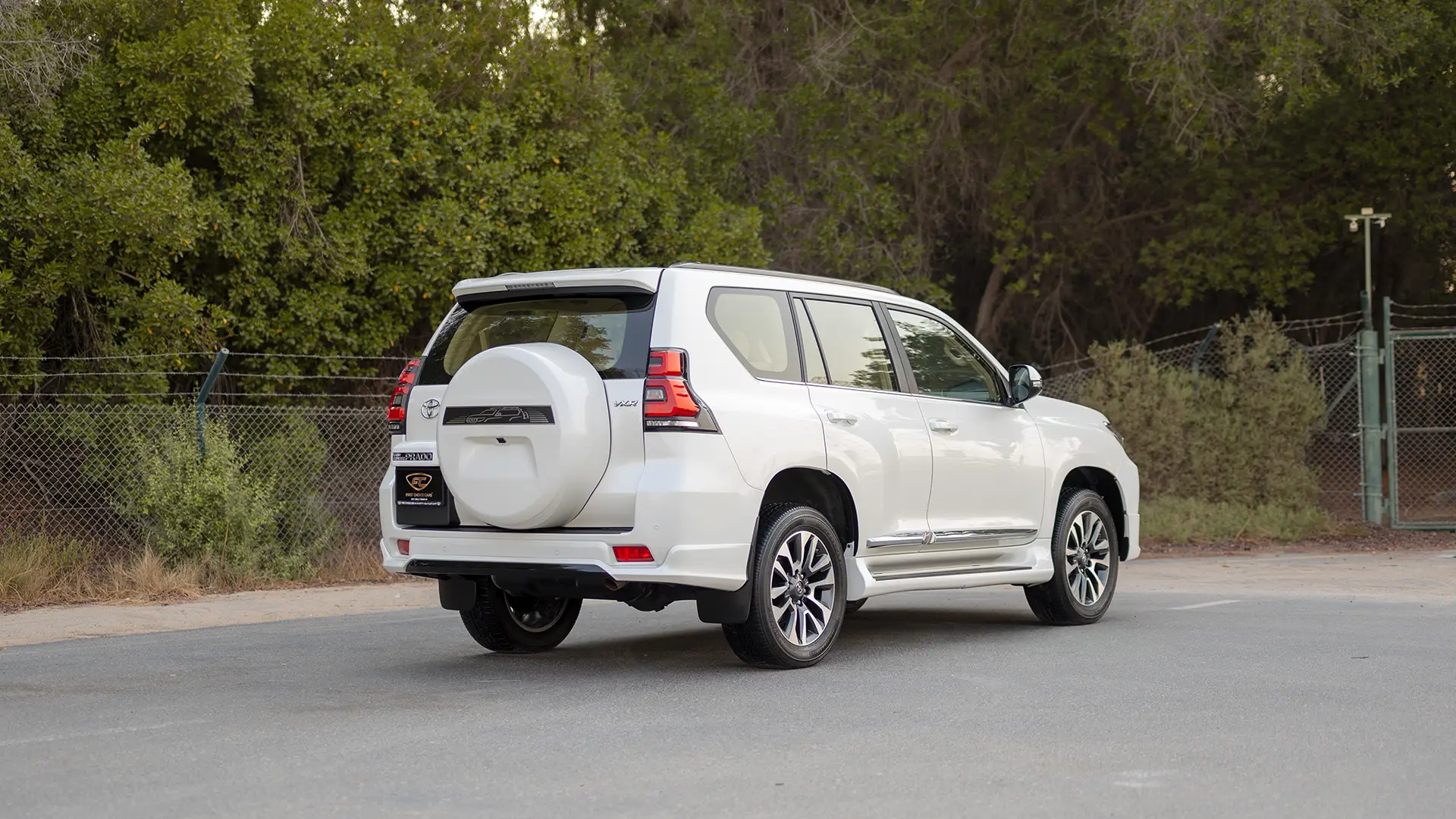 Used 2023 Toyota Prado VXR in White – Right Back Diagonal (45°) View for Sale at First Choice Cars Dubai Sharjah