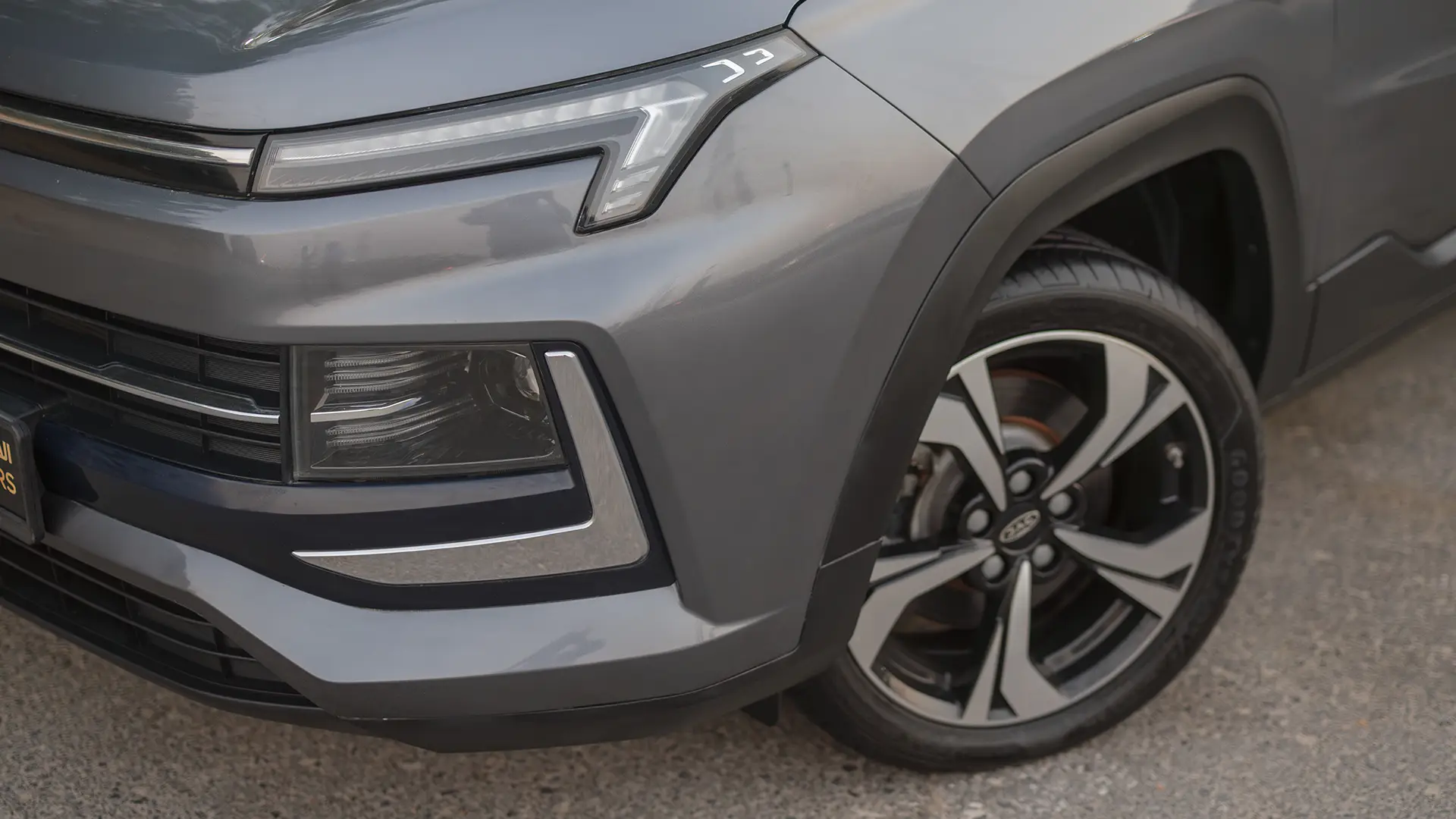Used 2023 JAC JS4 Intelligent in Grey – Headlight Close-up for Sale at First Choice Cars Dubai Sharjah
