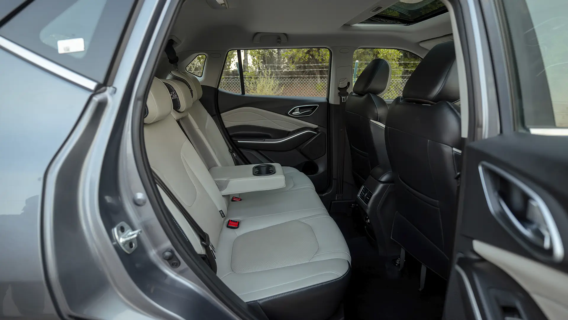 Used 2023 JAC JS4 Intelligent in Grey – Rear Passenger Side Cabin View for Sale at First Choice Cars Dubai Sharjah