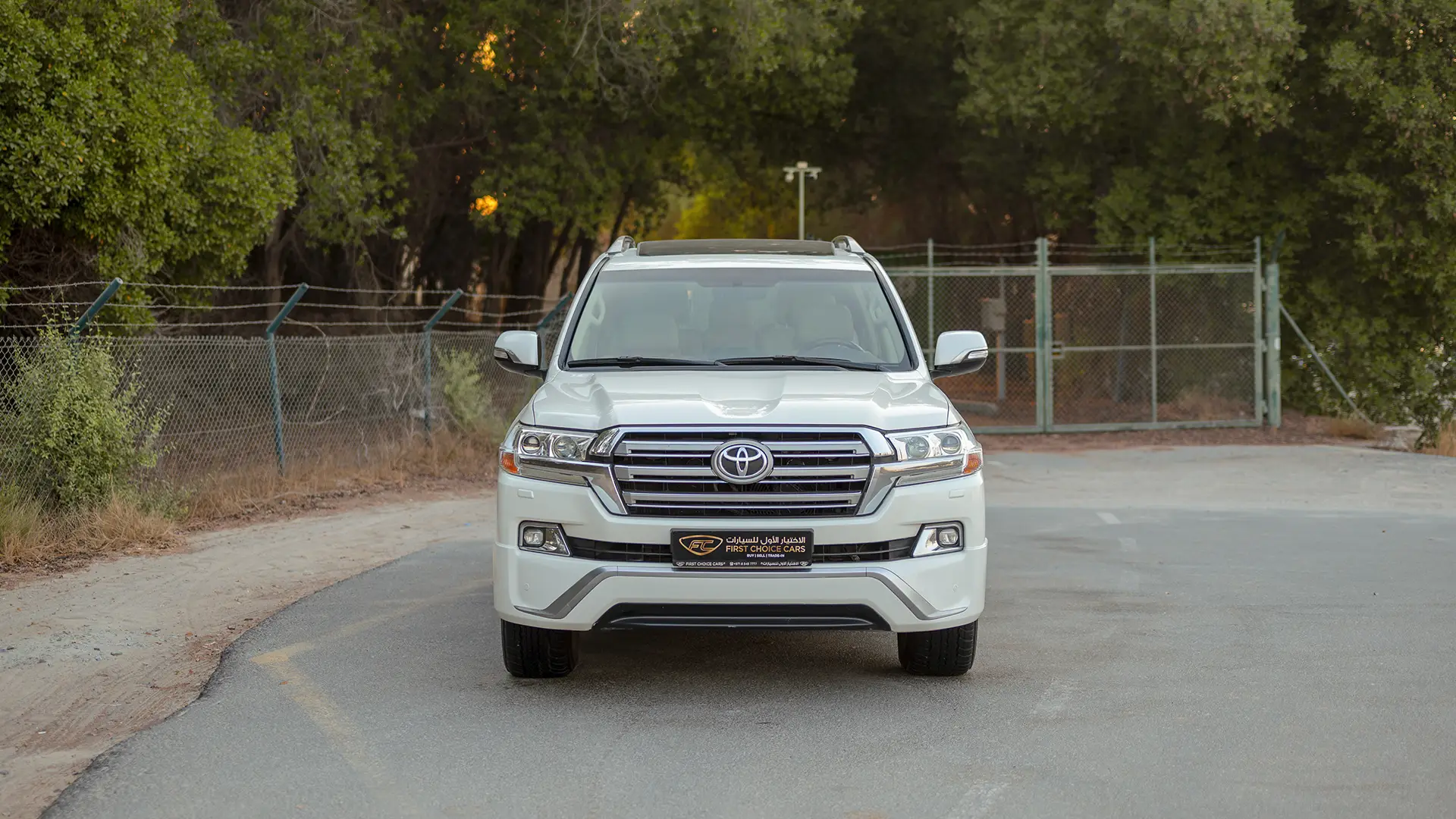 Used 2017 Toyota Land Cruiser GXR in White – Front View for Sale at First Choice Cars Dubai Sharjah