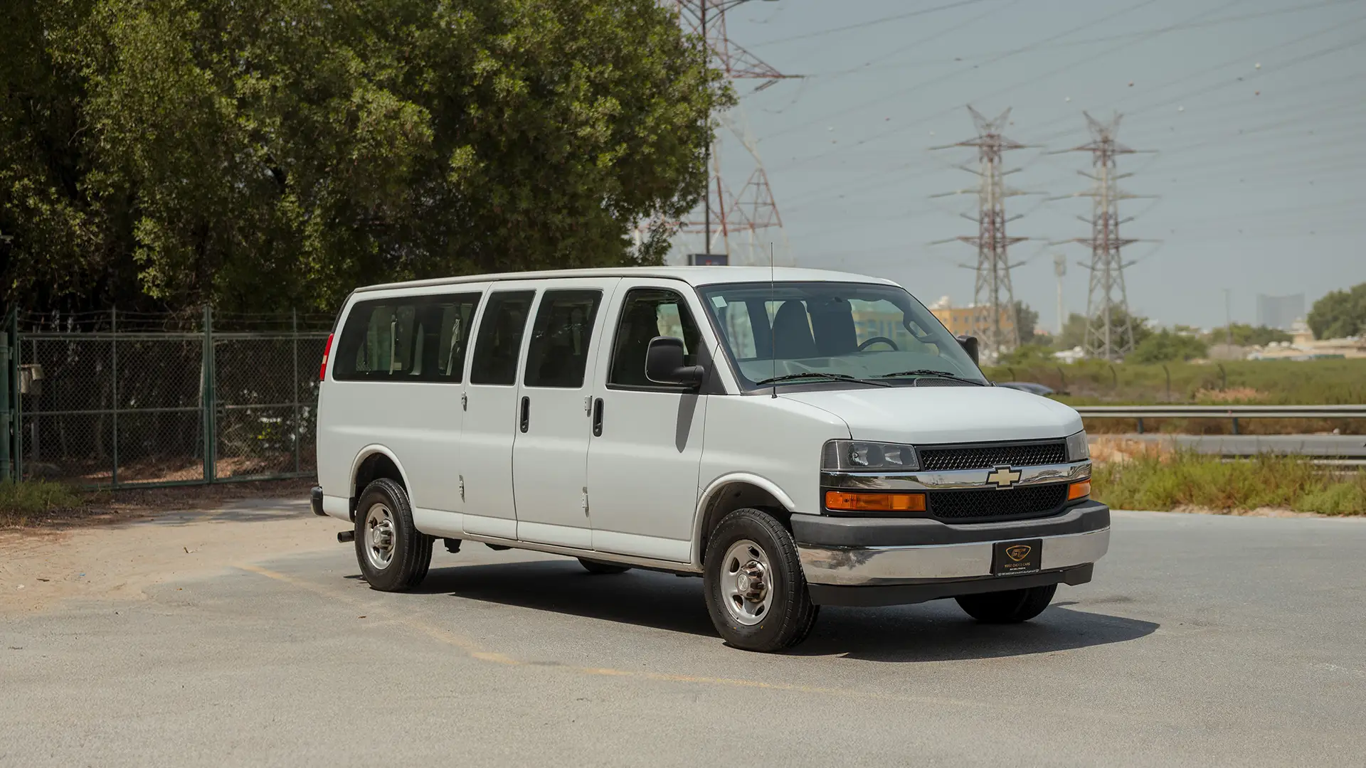 Used 2020 Chevrolet Express LS in White – Right Front Diagonal (45°) View for Sale at First Choice Cars Dubai Sharjah