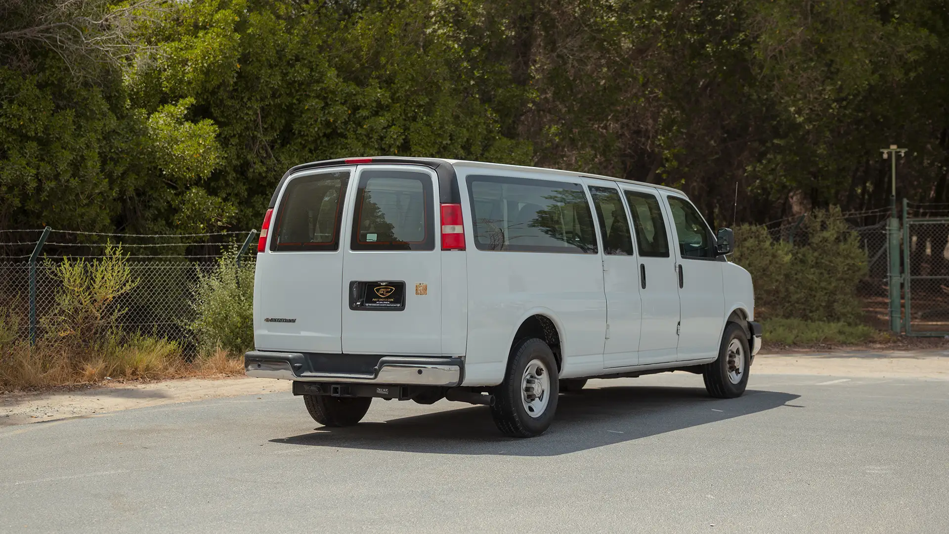 Used 2020 Chevrolet Express LS in White – Right Back Diagonal (45°) View for Sale at First Choice Cars Dubai Sharjah