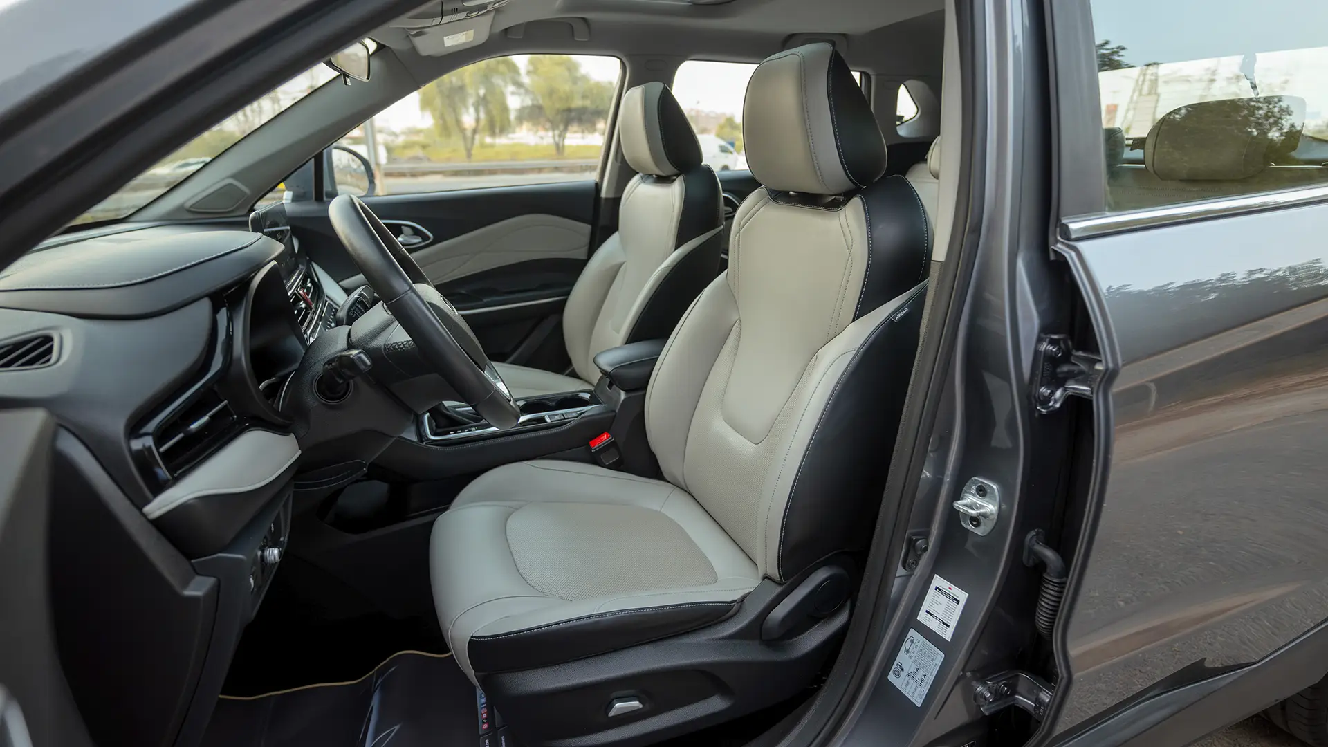 Used 2023 JAC JS4 Intelligent in Grey – Front Driver Side Cabin View for Sale at First Choice Cars Dubai Sharjah