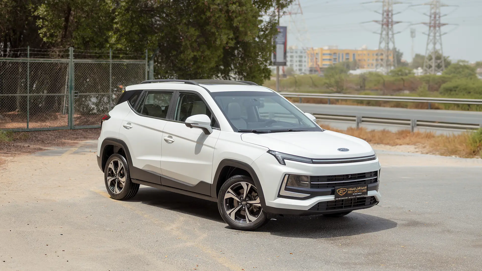 Used 2023 JAC JS4 Intelligent in White – Right Front Diagonal (45°) View for Sale at First Choice Cars Dubai Sharjah