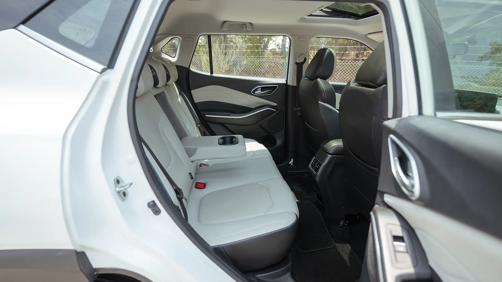 Used 2023 JAC JS4 Intelligent in White – Rear Passenger Side Cabin View for Sale at First Choice Cars Dubai Sharjah