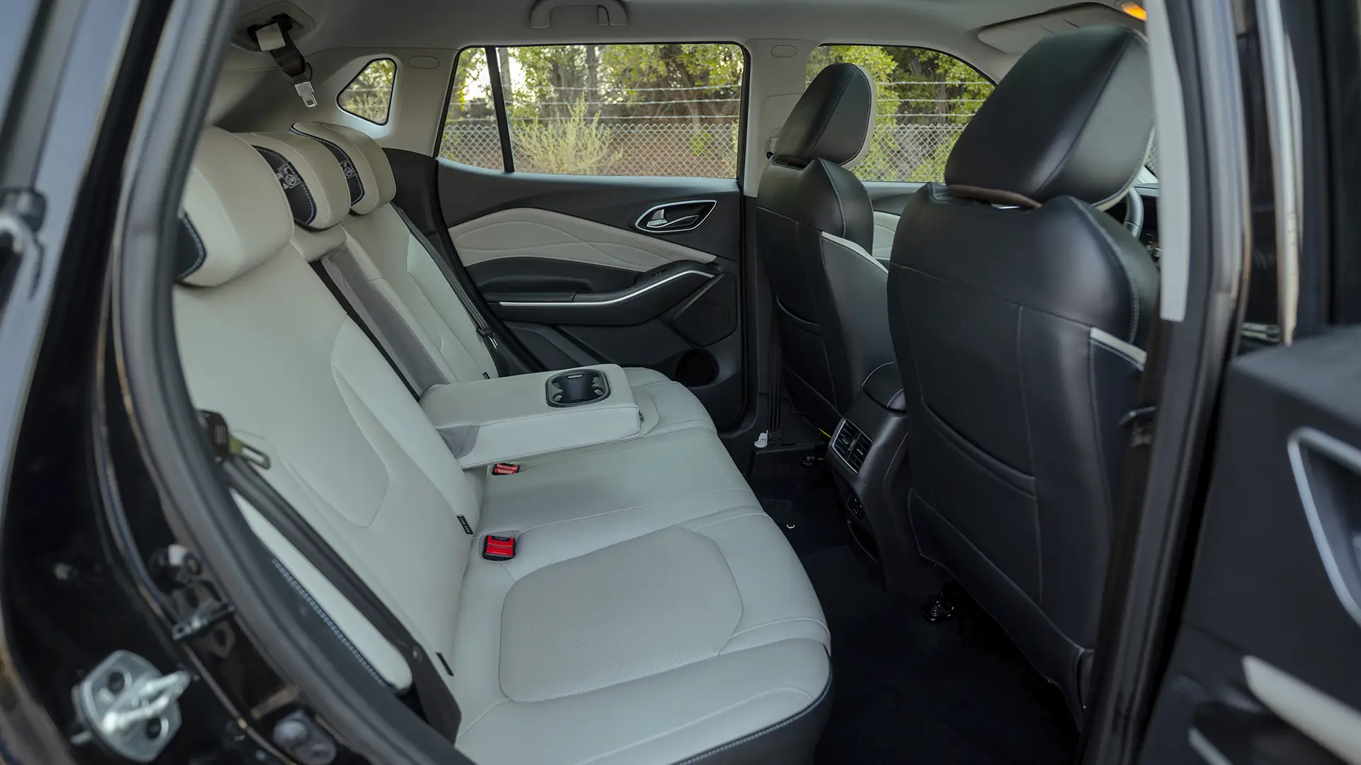 Used 2023 JAC JS4 Intelligent in Black – Rear Passenger Side Cabin View for Sale at First Choice Cars Dubai Sharjah