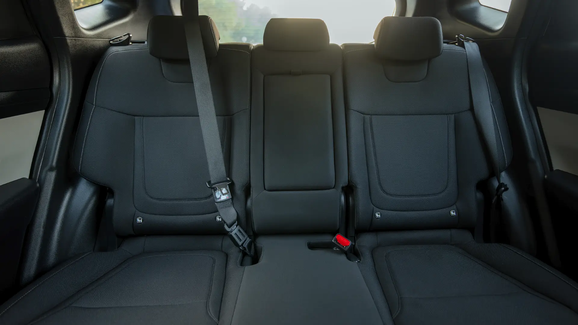 Used 2025 Hyundai Tucson Smart in White – Rear Seat View for Sale at First Choice Cars Dubai Sharjah