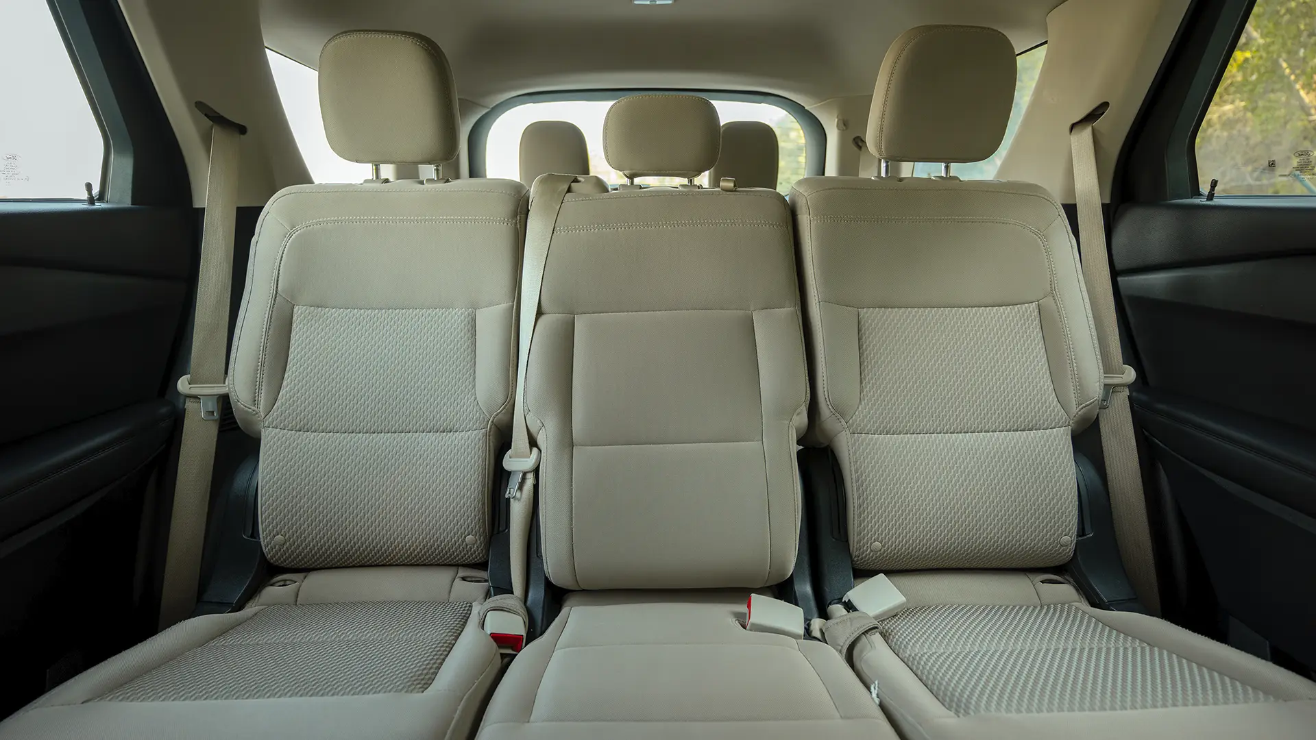 Used 2023 Ford Explorer XLT in Silver – Rear Seat View for Sale at First Choice Cars Dubai Sharjah