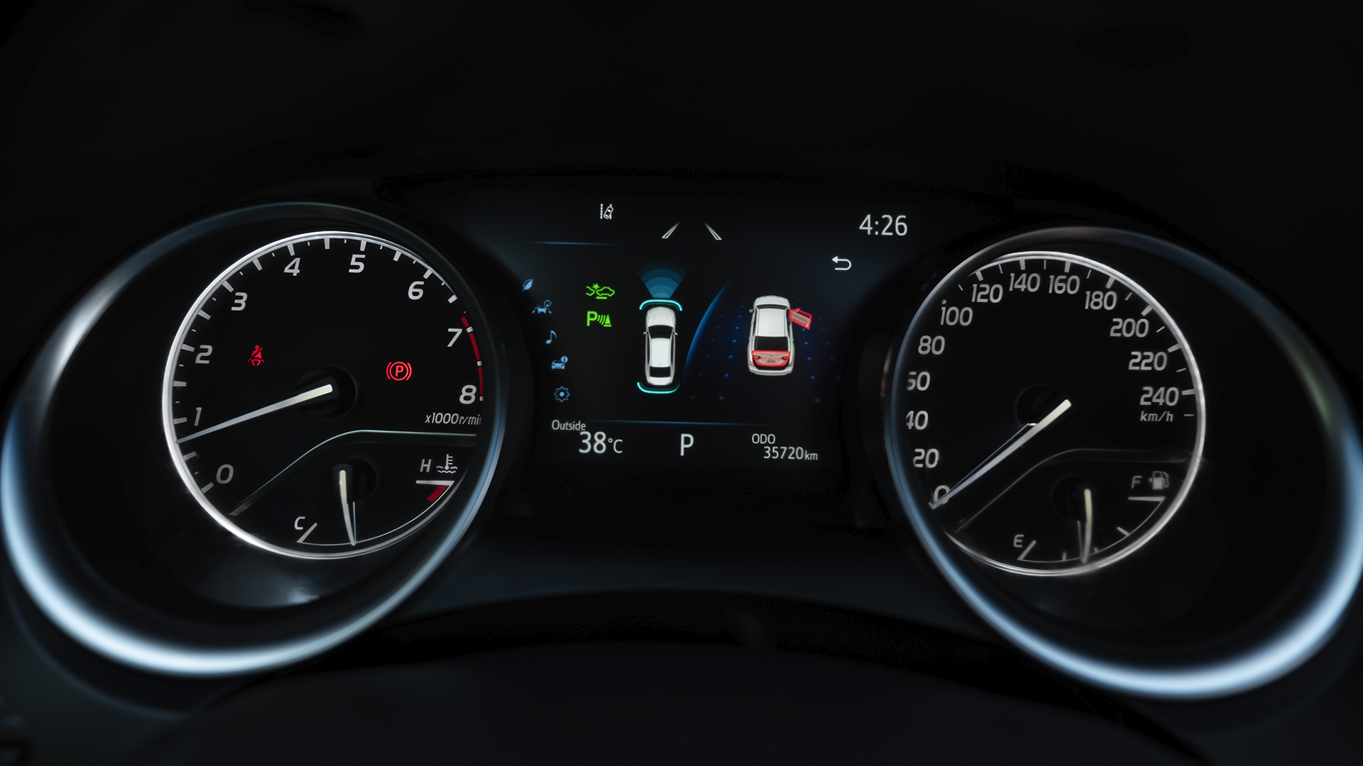 Used 2023 Toyota Camry 40th Anniversary in White – Odometer / Mileage Reading View for Sale at First Choice Cars Dubai Sharjah
