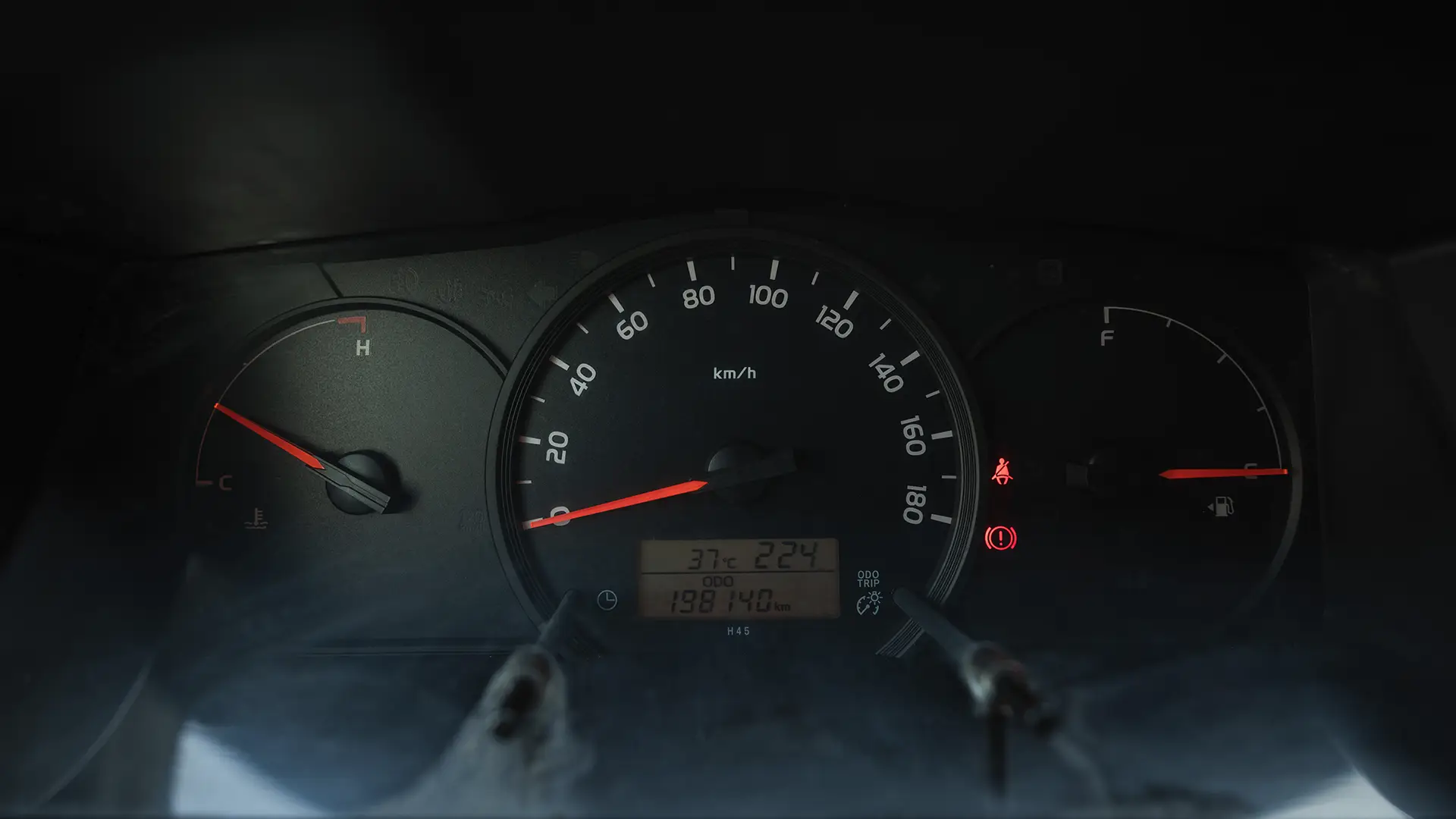Used 2022 Toyota Hiace GL Standard Roof in White – Odometer / Mileage Reading View