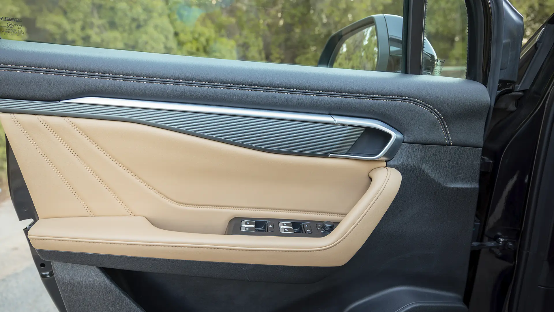 Used 2025 Geely Okavango GF in Black – Driver Door Panel Full View