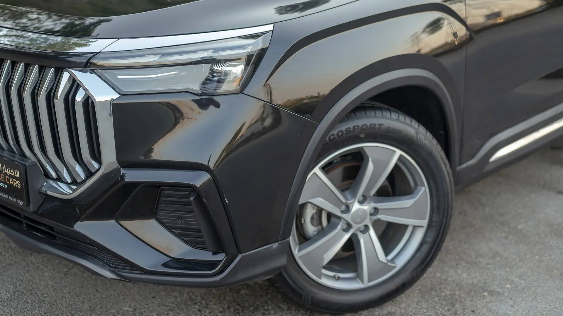 Used 2025 Geely Okavango GK in Black – Headlight Close-up