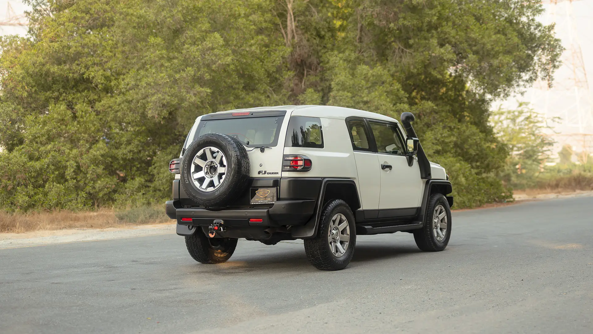 Used 2023 Toyota FJ Cruiser Gxr in White – Right Back Diagonal (45°) View