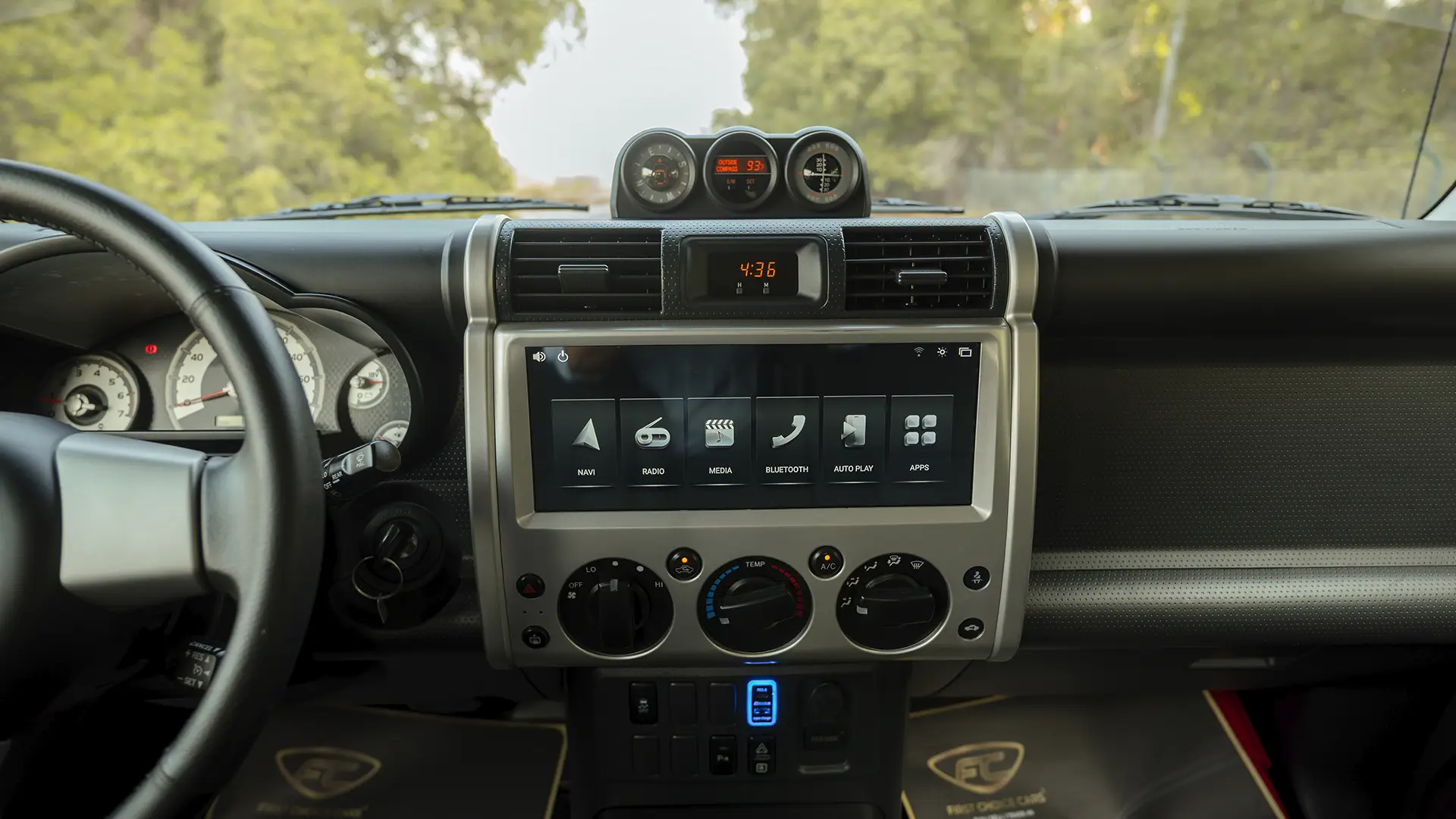 Used 2023 Toyota FJ Cruiser Gxr in White – Infotainment / Touchscreen System