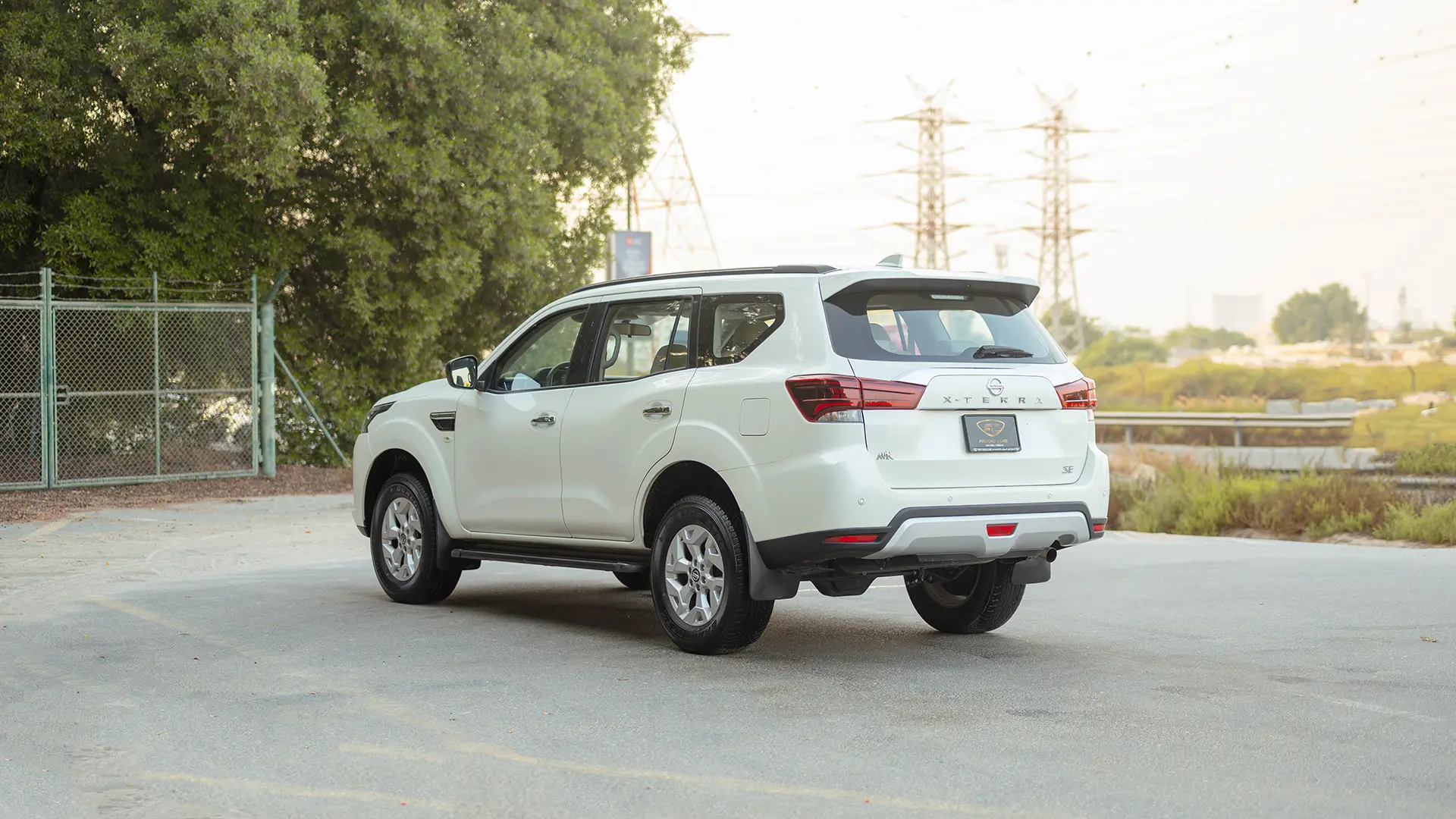 Used 2023 Nissan Xterra SE in White – Left Back Diagonal (45°) View