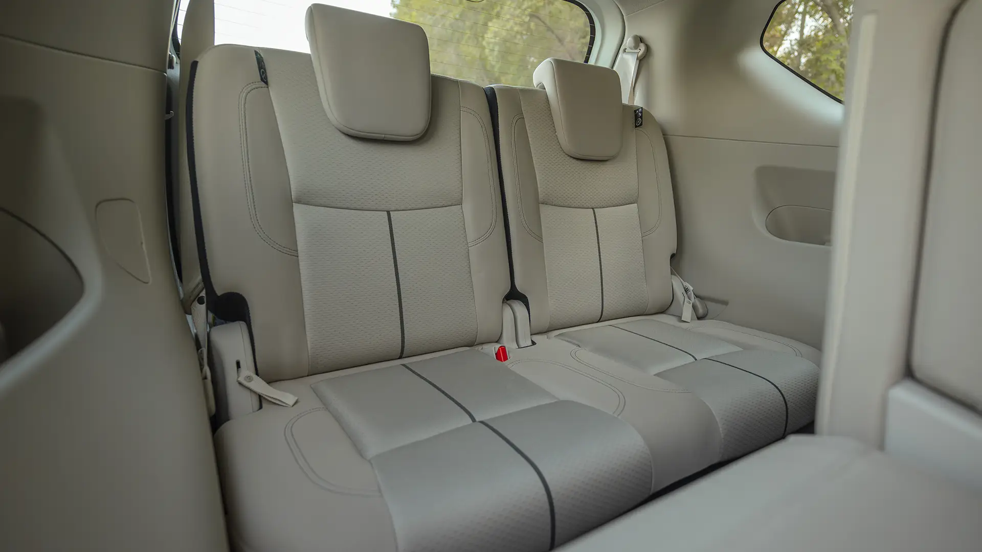 Used 2023 Nissan Xterra SE in White – Third Row Right Seat View