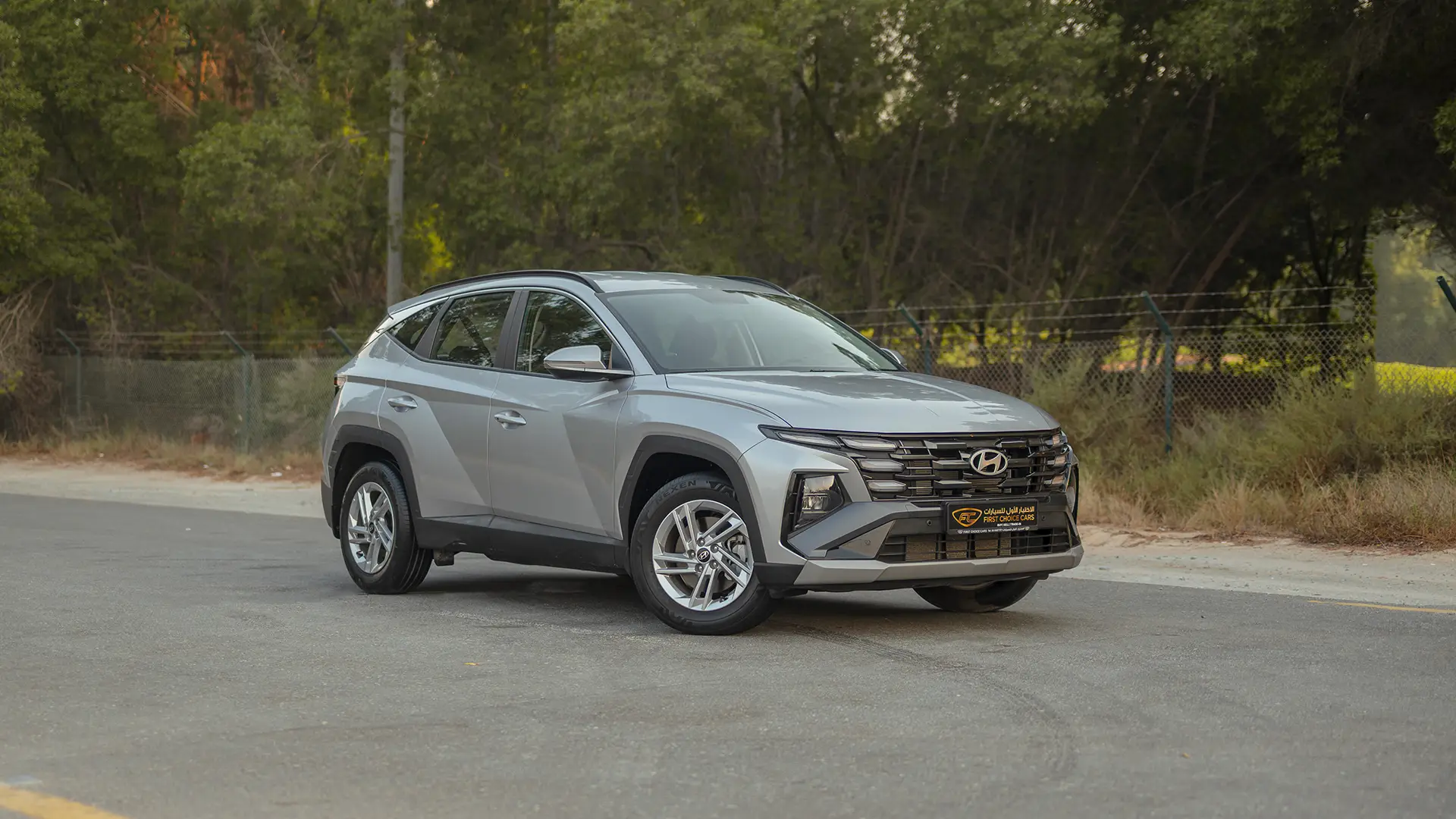 Used 2025 Hyundai Tucson Smart in Silver – Right Front Diagonal (45°) View