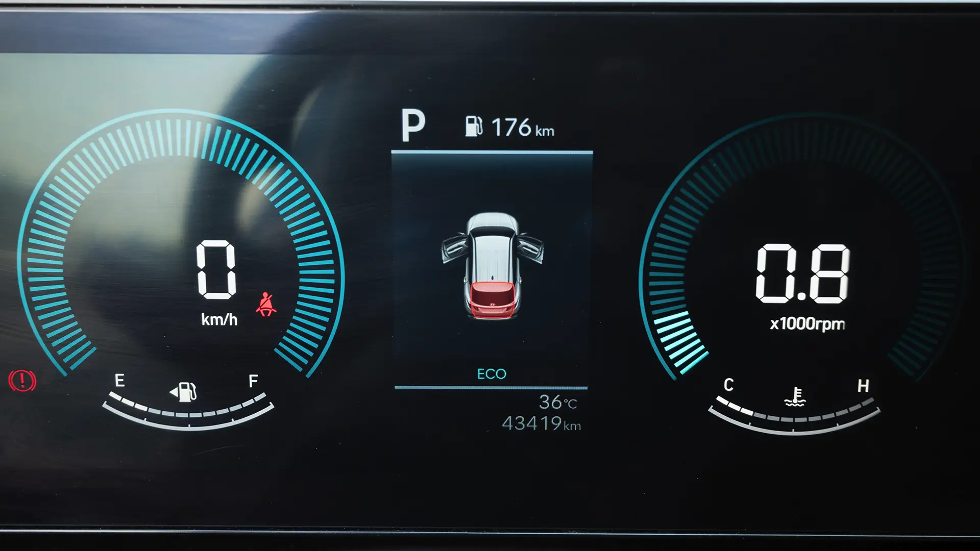 Used 2025 Hyundai Tucson Smart in Silver – Odometer / Mileage Reading View