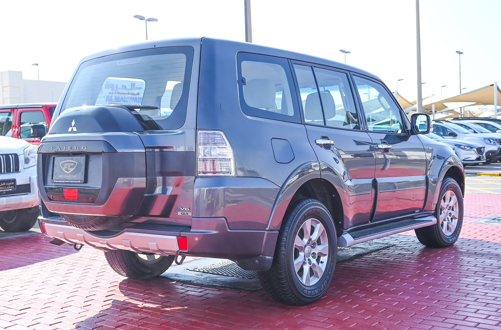 Used 2017 Mitsubishi PAJERO 3.5L GLS Silver – Right Back Diagonal (45°) View at First Choice Cars Sharjah